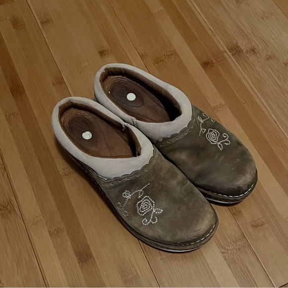 Women mules!! - Picture 1 of 6